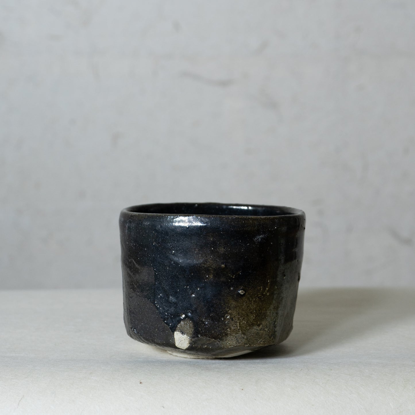 Hikidashiguro Chawan Tea Bowl (st02639)
