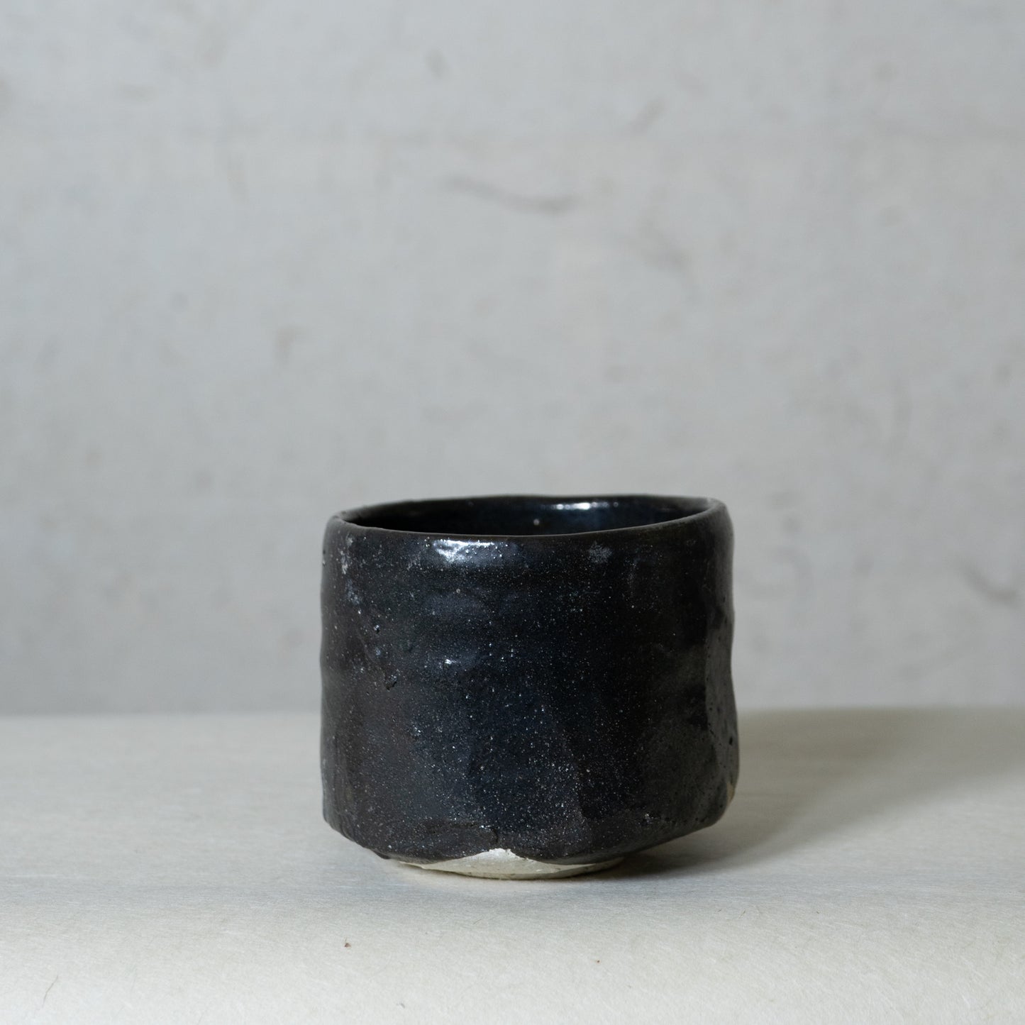 Hikidashiguro Chawan Tea Bowl (st02639)