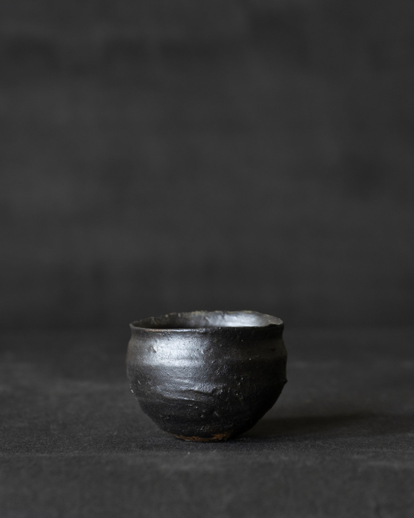 黒唐津清酒杯 (st02761)