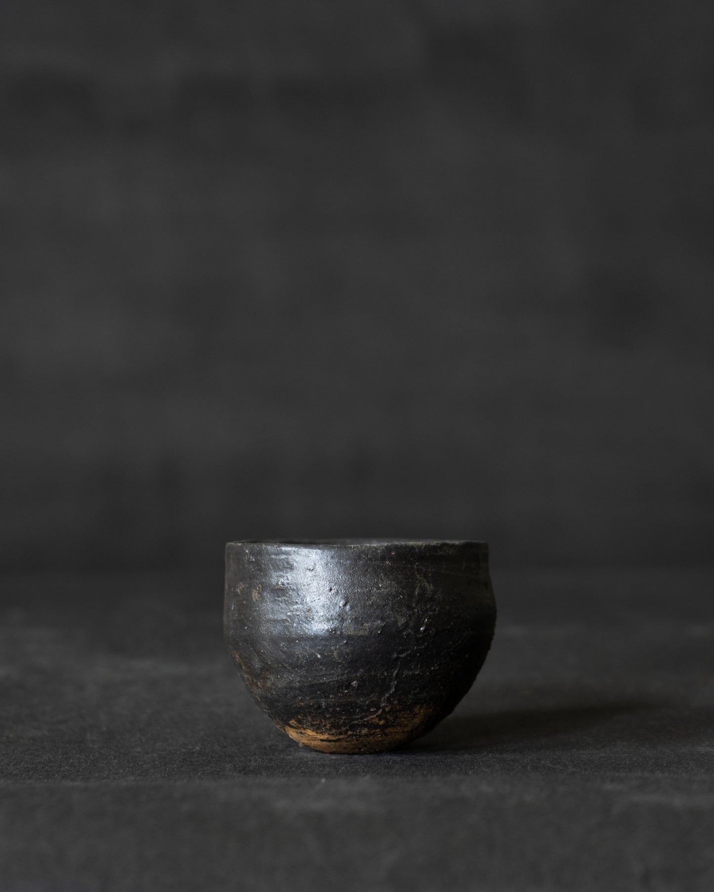 黒唐津清酒杯 (st02762)