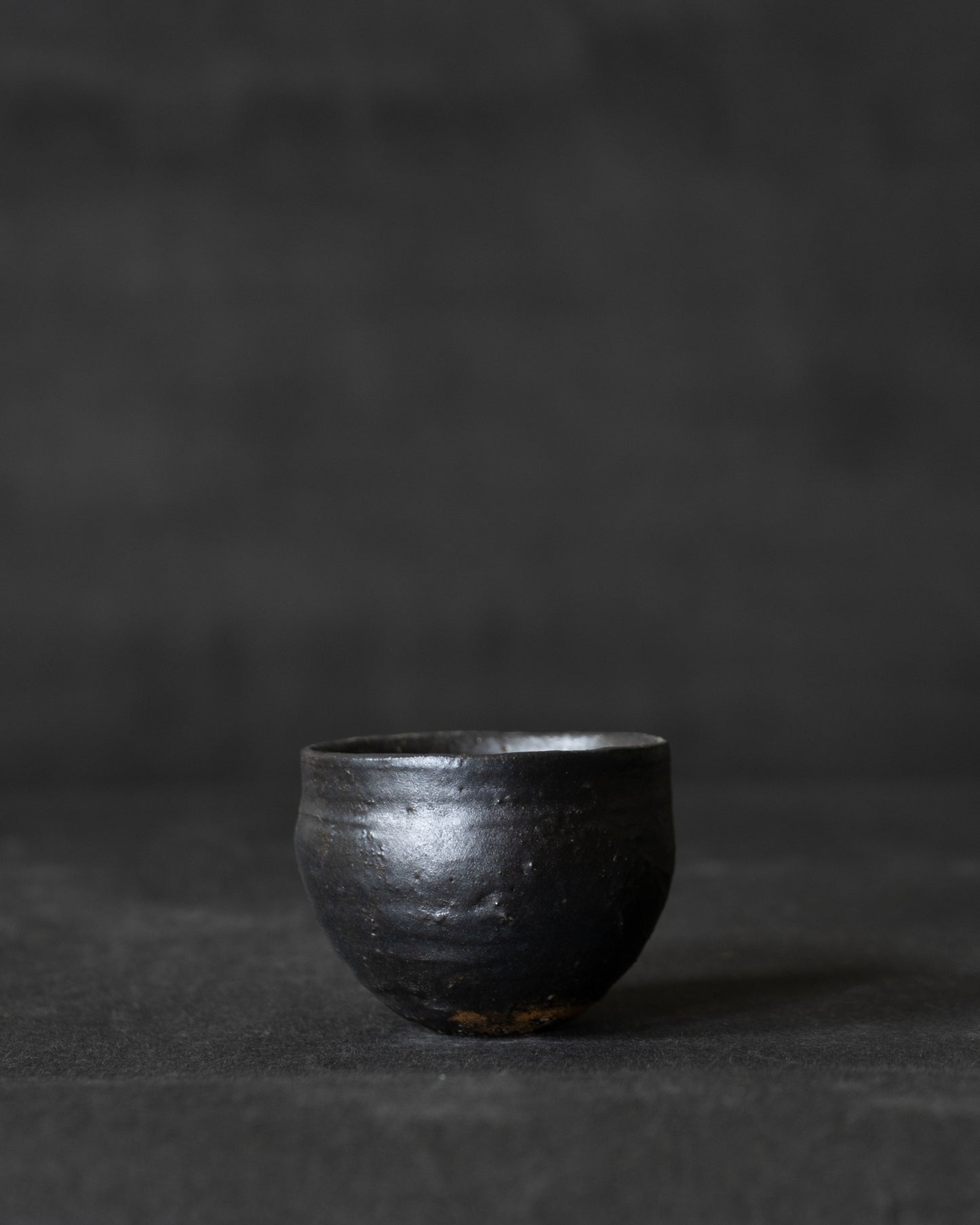 黒唐津清酒杯 (st02762)