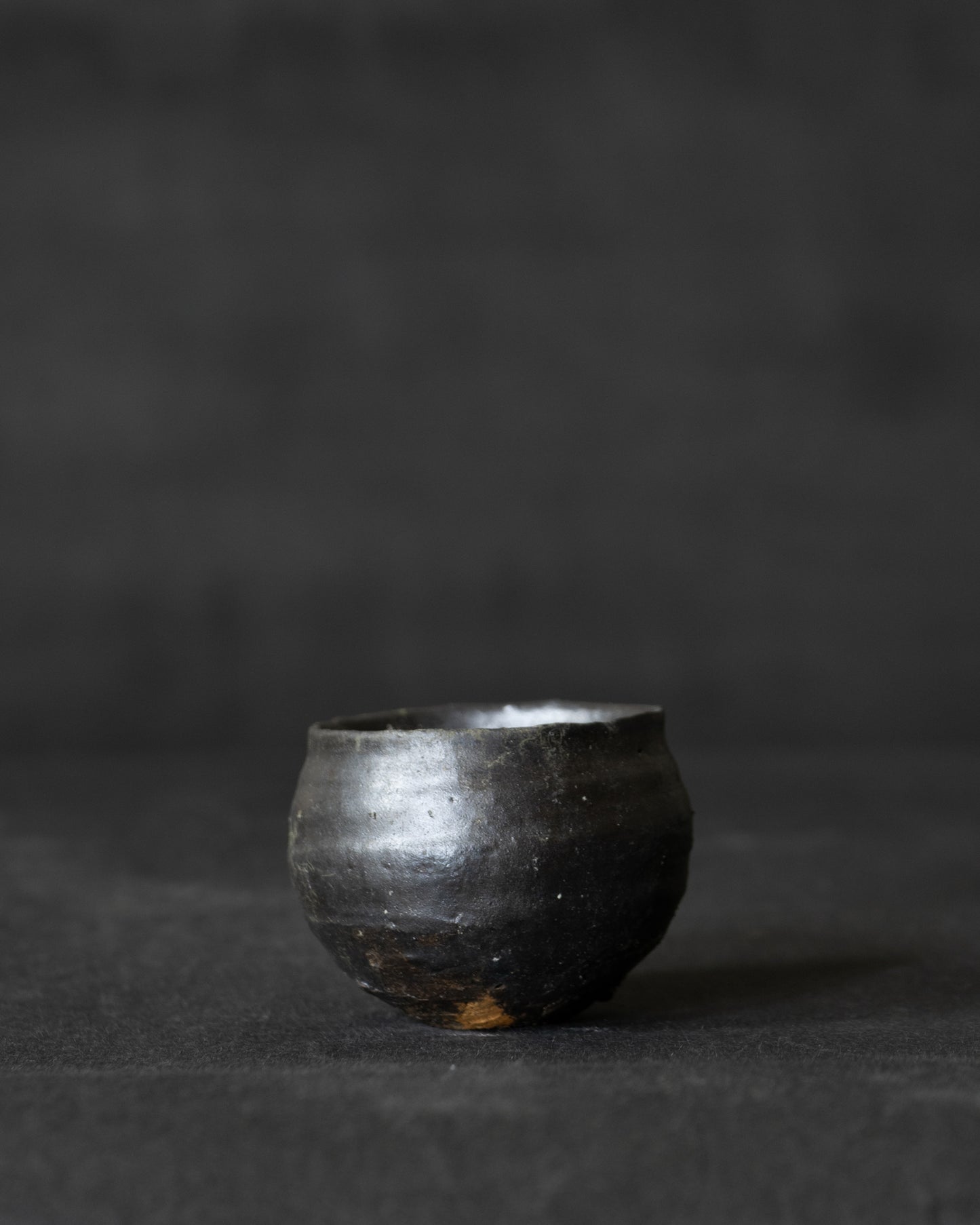 黒唐津清酒杯 (st02763)